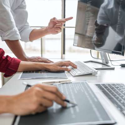 Actualización de software y hardware en mantenimiento informático en barcelona