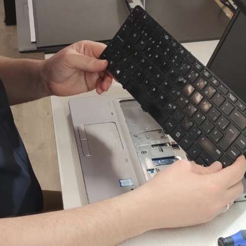 ensamblar teclado roto